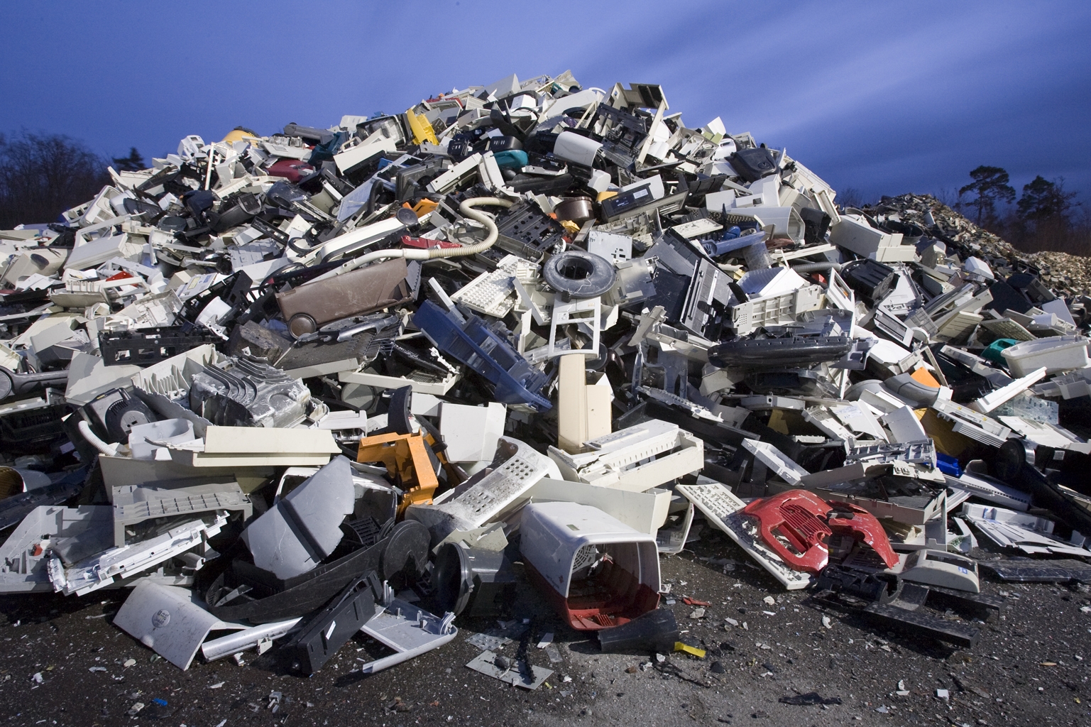 Global Ewaste hits new peak in 2014 US and China account